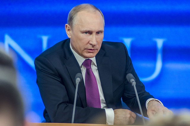 Quelles sanctions contre la Russie ? - Fréquence Europe